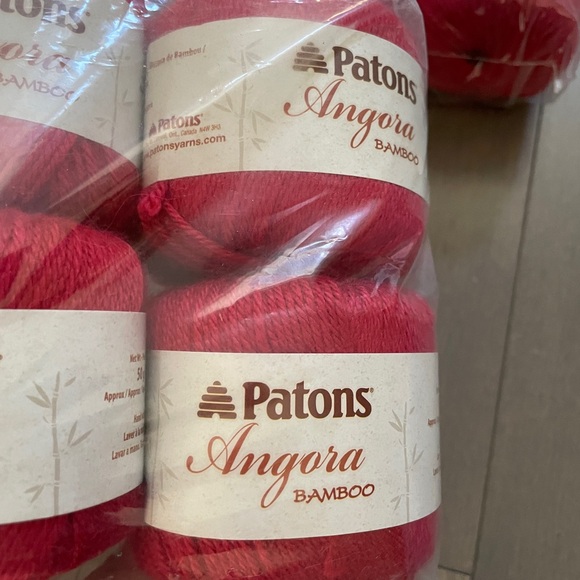 Patons Angora Bamboo Yarn red - Picture 5 of 5